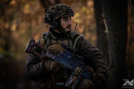 261028_0pont-Brave warrior_PAK_-13