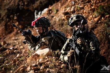 261028_0pont-Brave warrior_PAK_-18