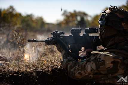 261028_0pont-Brave warrior_PAK_-21