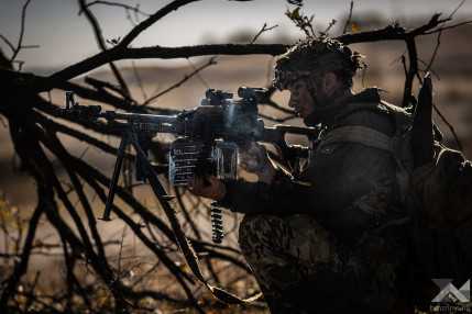 261028_0pont-Brave warrior_PAK_-27